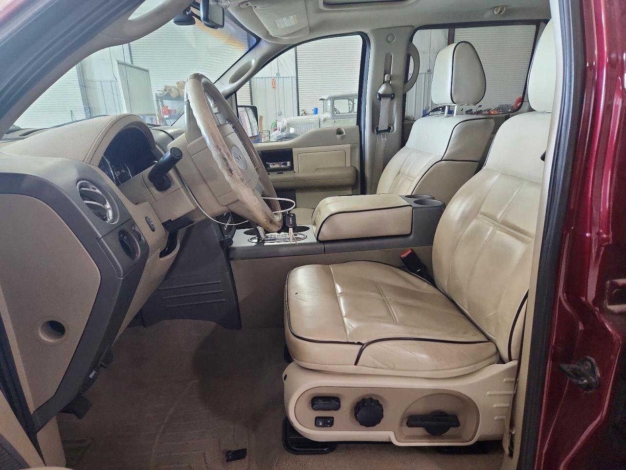 2006 Lincoln Townhouse Mark LT