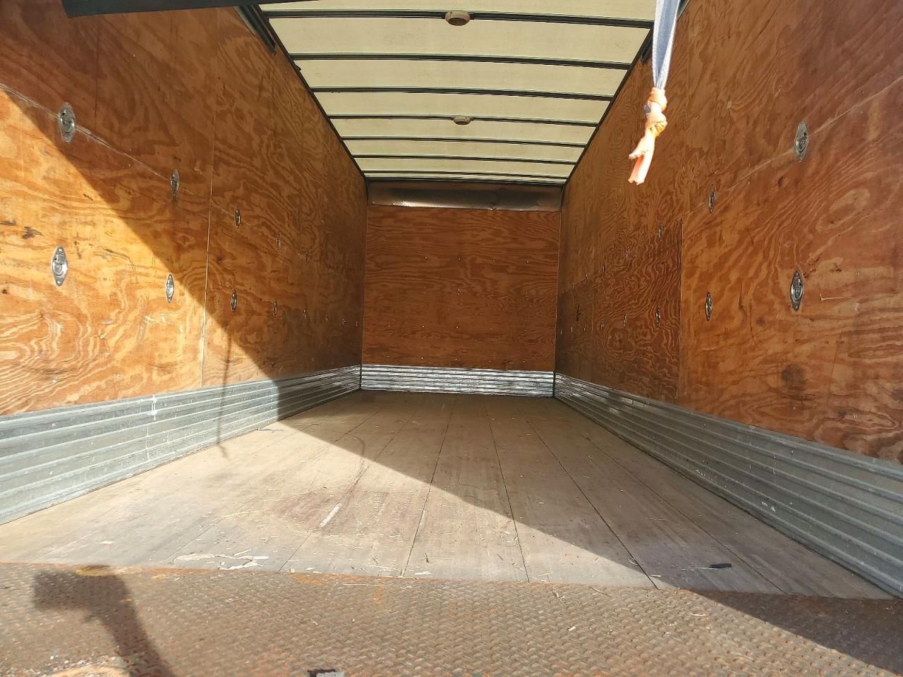 2021 Hino L6 BOX Truck