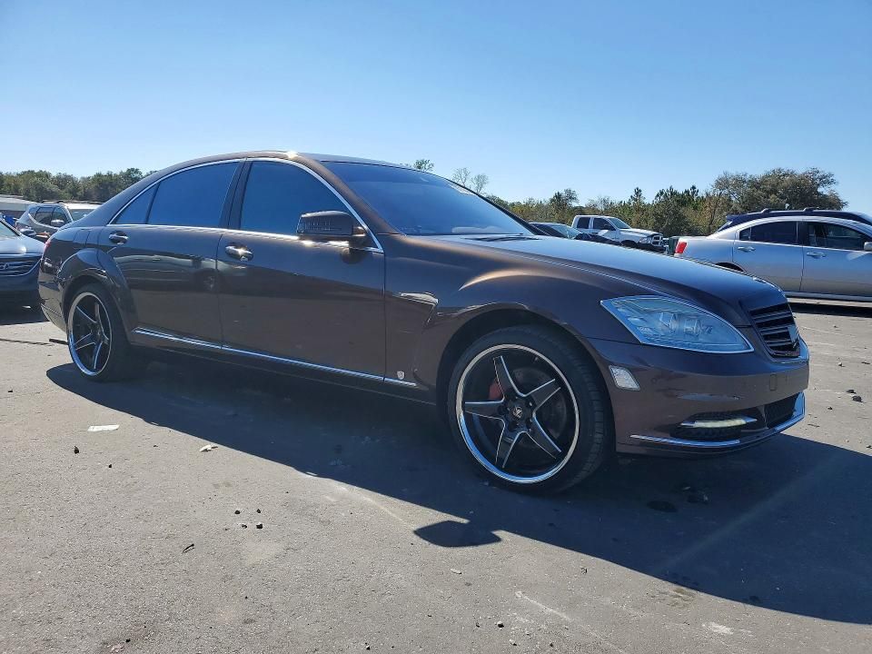 2010 Mercedes-Benz S 550