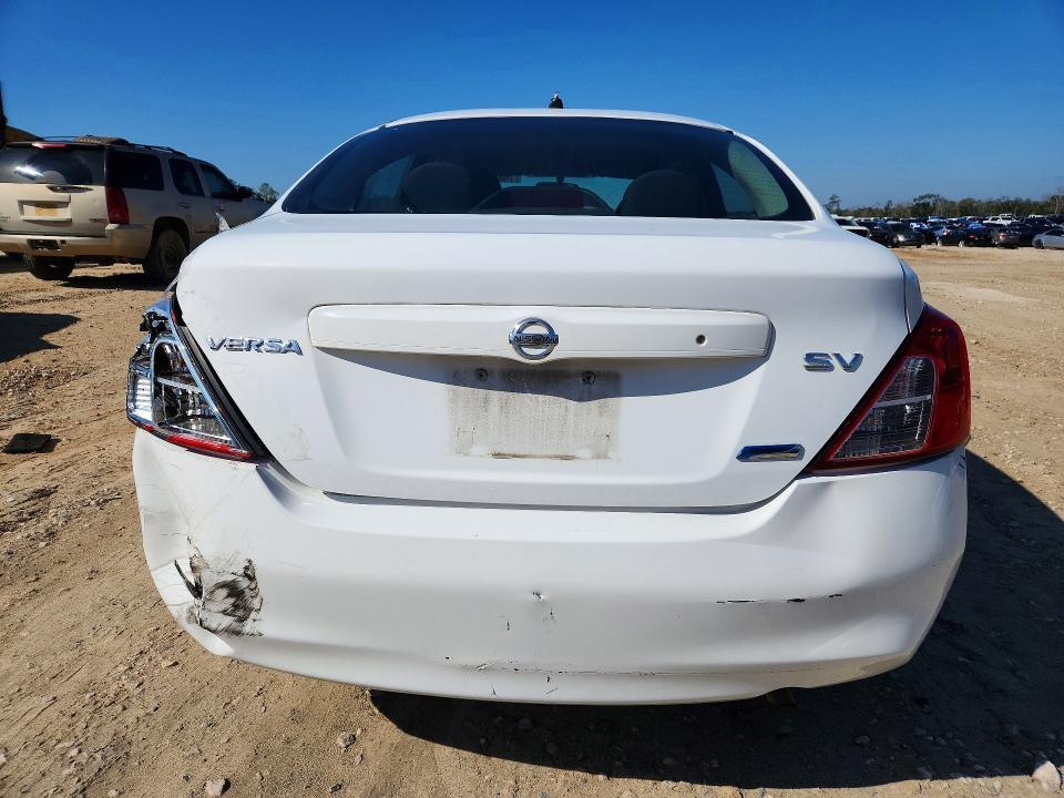 2012 Nissan Versa s