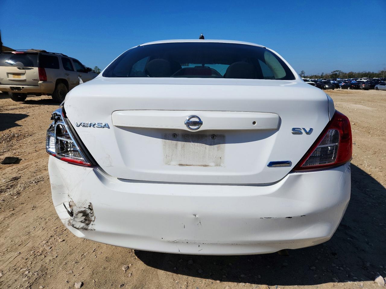 2012 Nissan Versa s