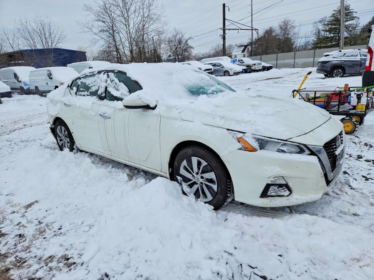 2019 Niss Altima s