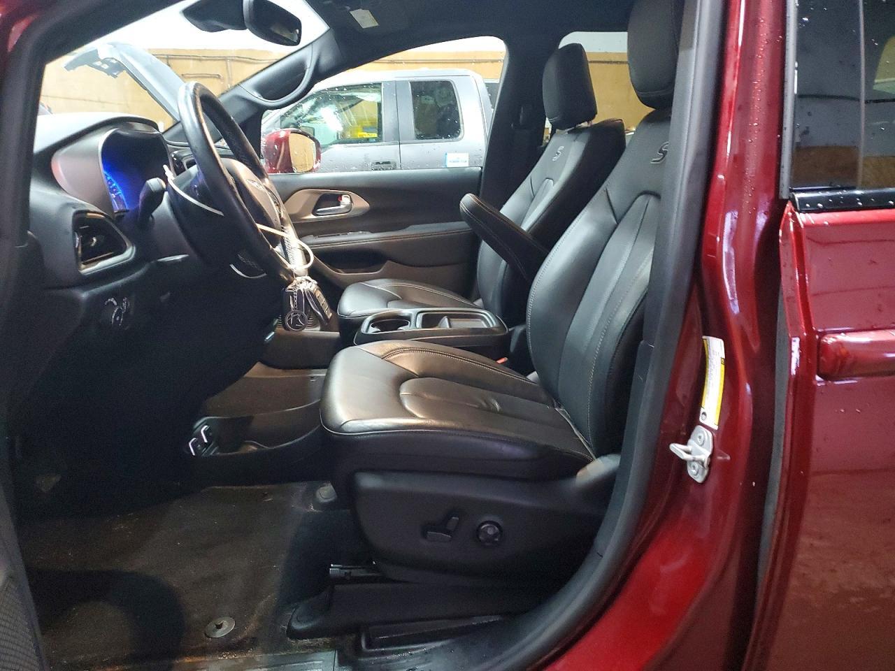 2020 Chrysler Pacifica Touring l