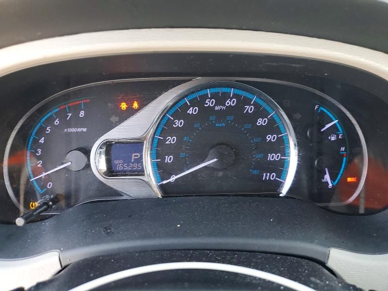 2011 Toyota Sienna xle 8-passenger