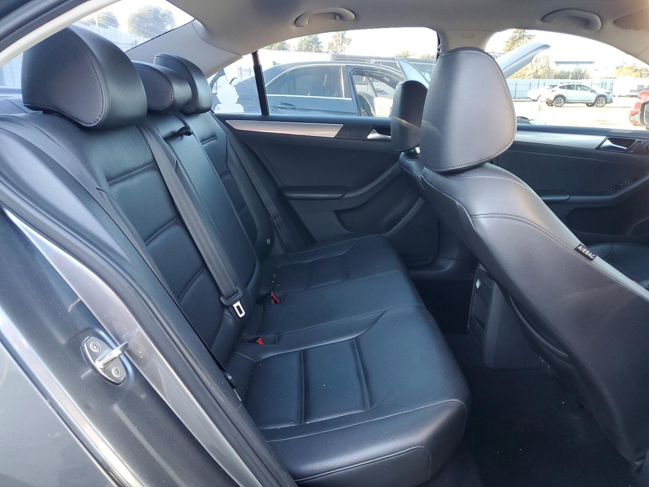 2016 Volkswagen Jetta se