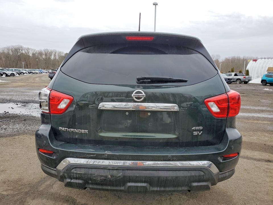 2018 Niss Pathfinder sv