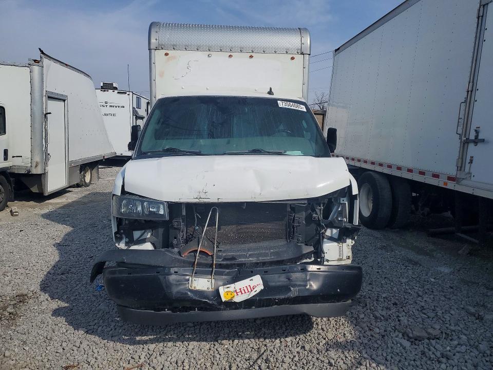 2021 Chev Rolet Express BOX Truck