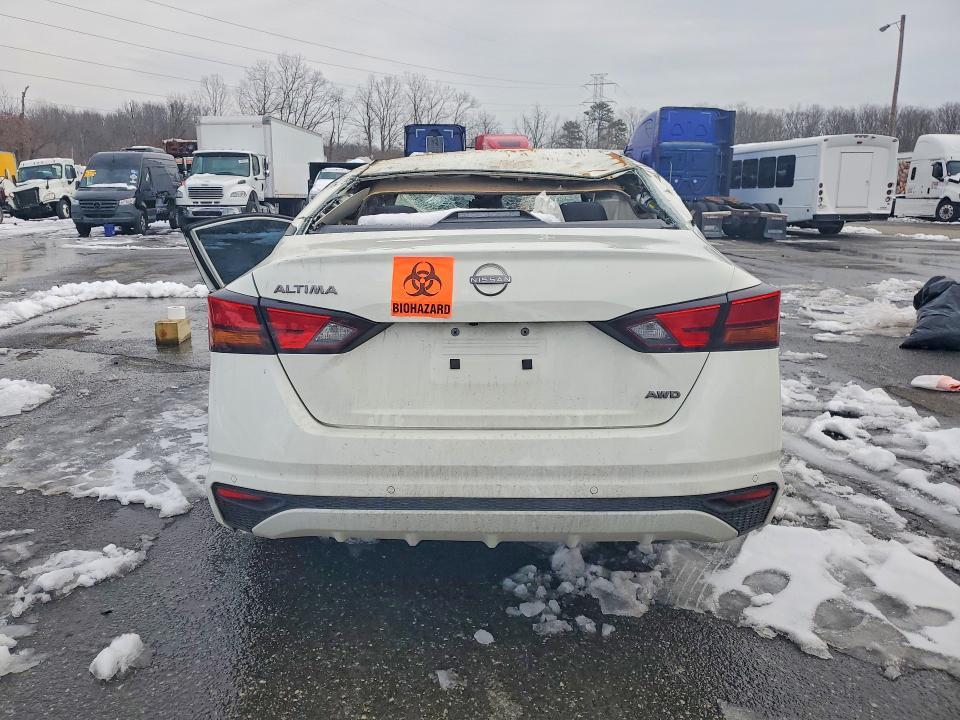 2025 Nissan Altima sv