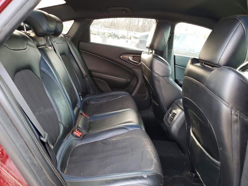 2016 Chrysler 200 s