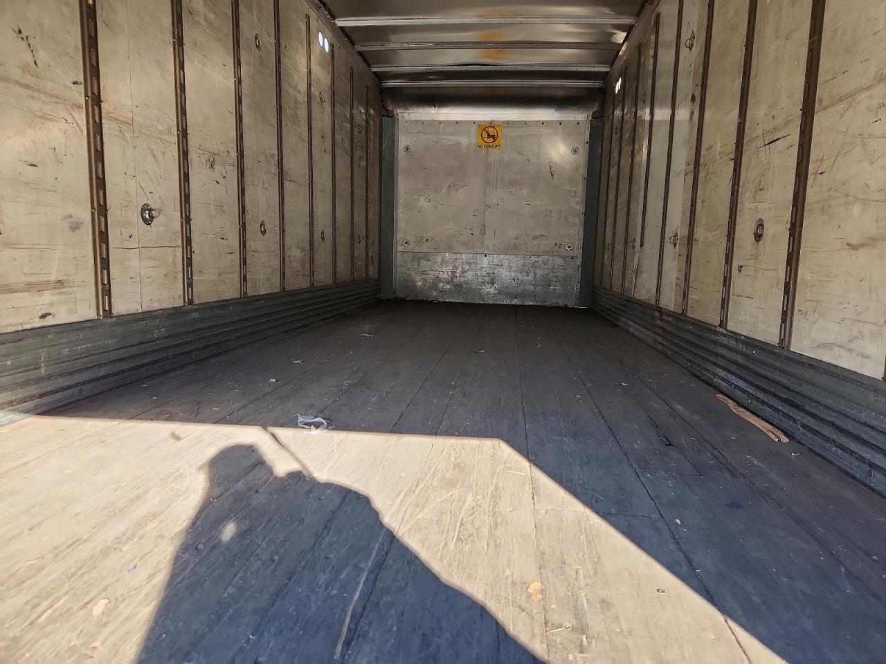 2013 Kenworth T300 BOX Truck