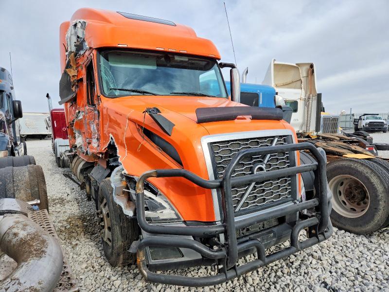 2020 Volvo VNL Semi Truck