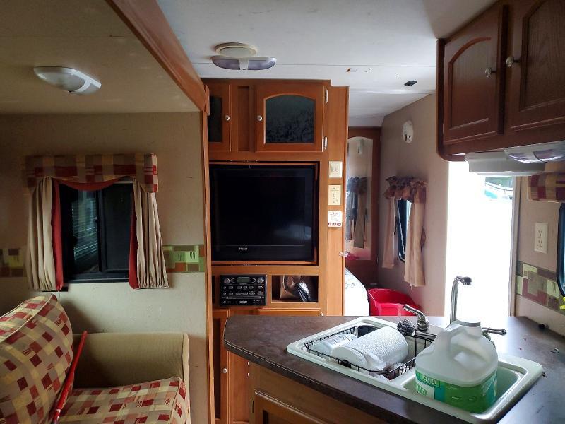 2011 Sunsettrail Recreational Vehicle (RV)
