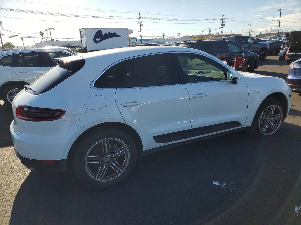 2015 Porsche Macan s