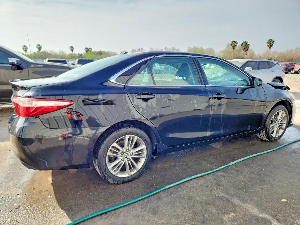 2016 Toyota Camry le