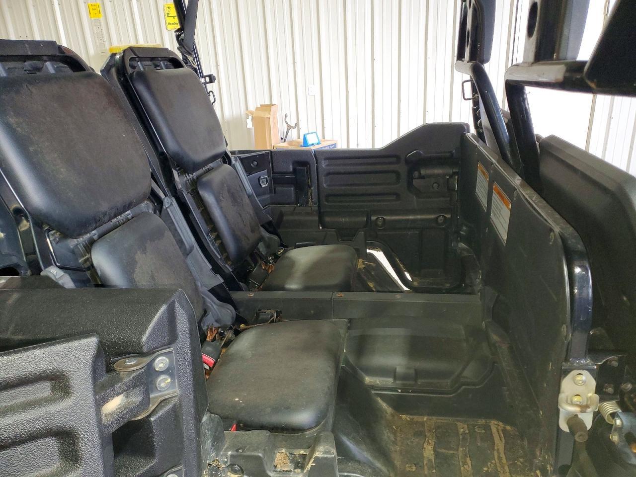 2015 Honda Pioneer 700 Golf Cart