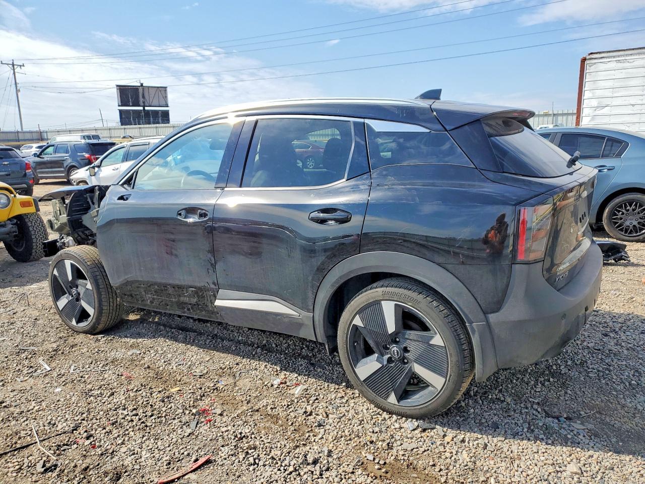 2025 Nissan Kicks sr
