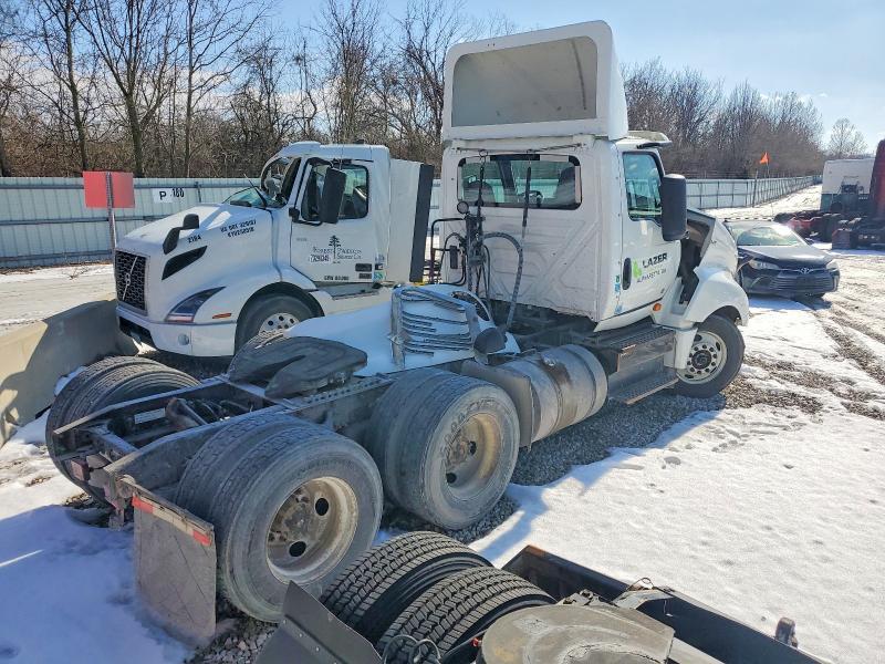 2020 International Lt625 Semi Truck