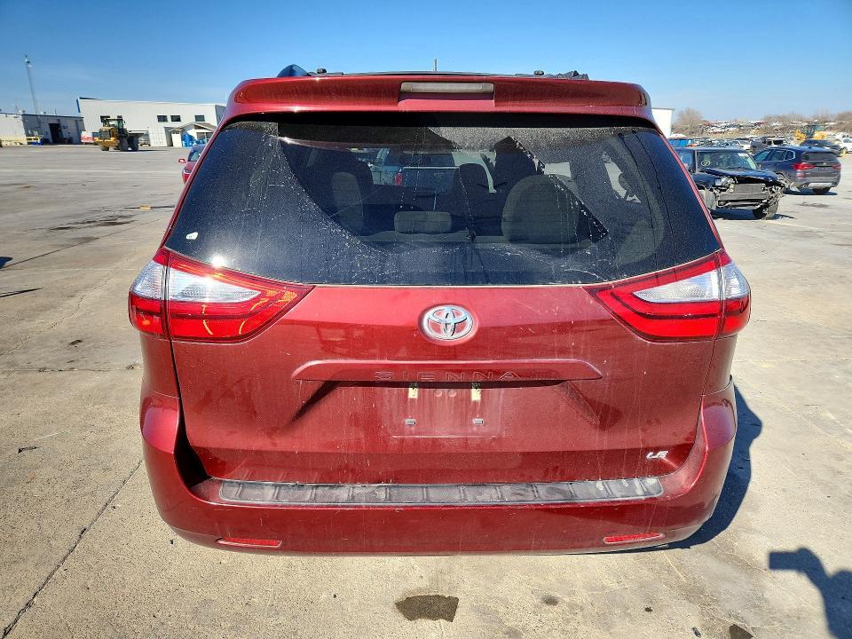 2017 Toyota Sienna le