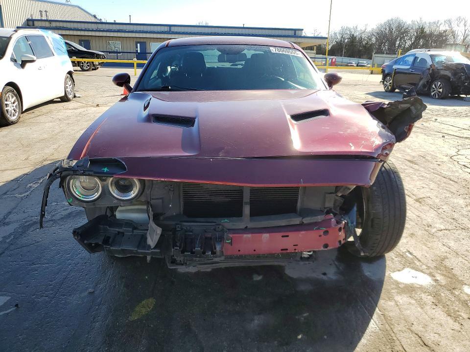 2018 Dodge Challenger r