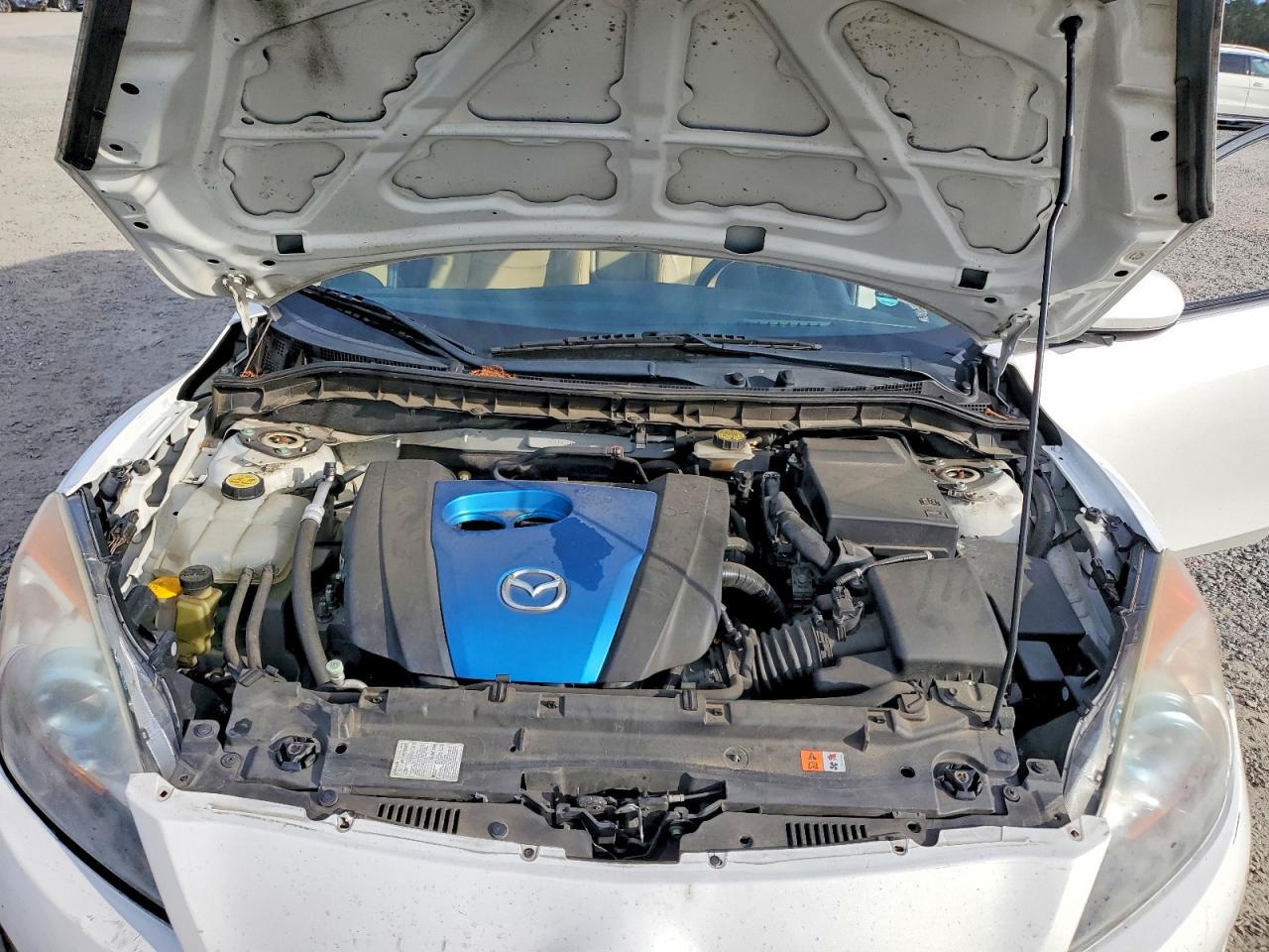 2013 Mazda 3 I