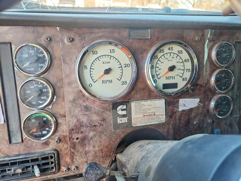 2002 International 9400i Semi Truck