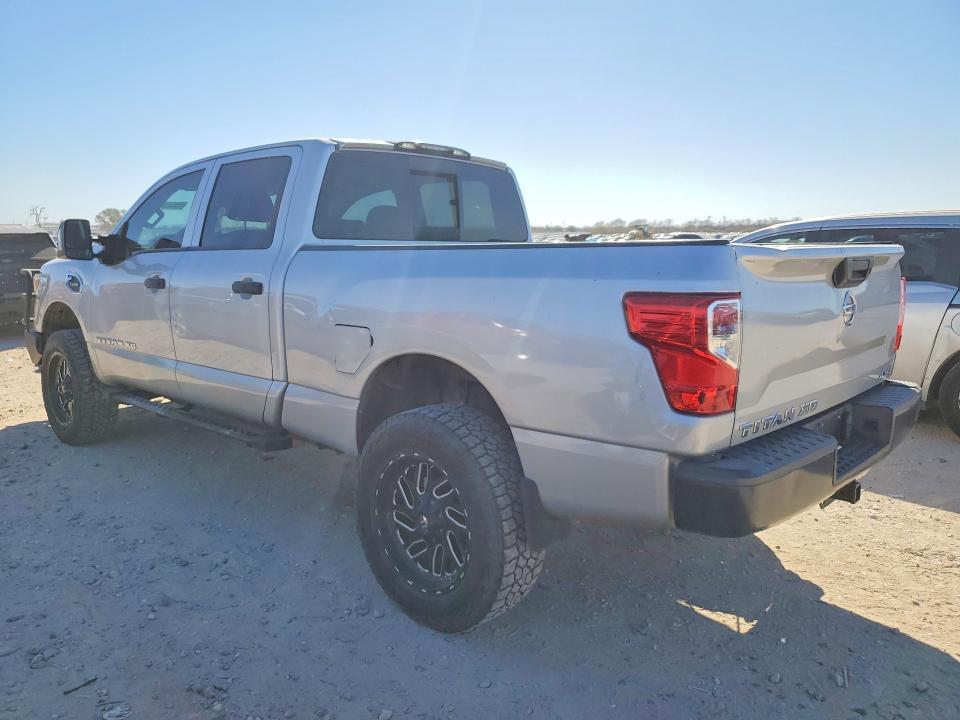 2017 Nissan Titan xd s