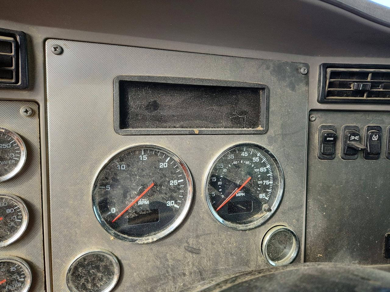2023 Kenworth 548CH BOX Truck