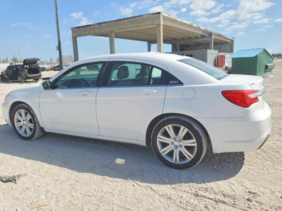 2013 Chrysler 200 lx