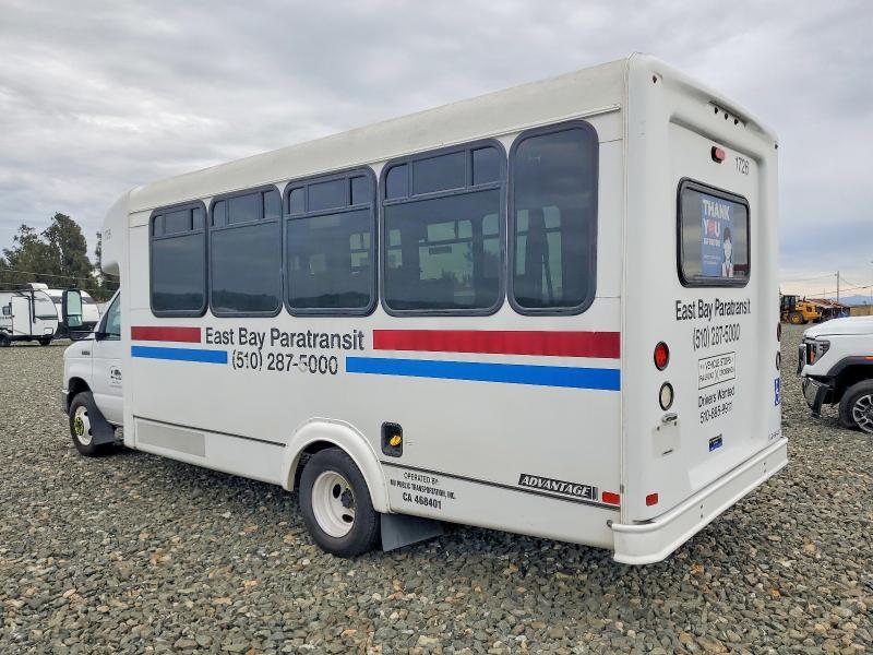 2017 Ford Econoline-bus