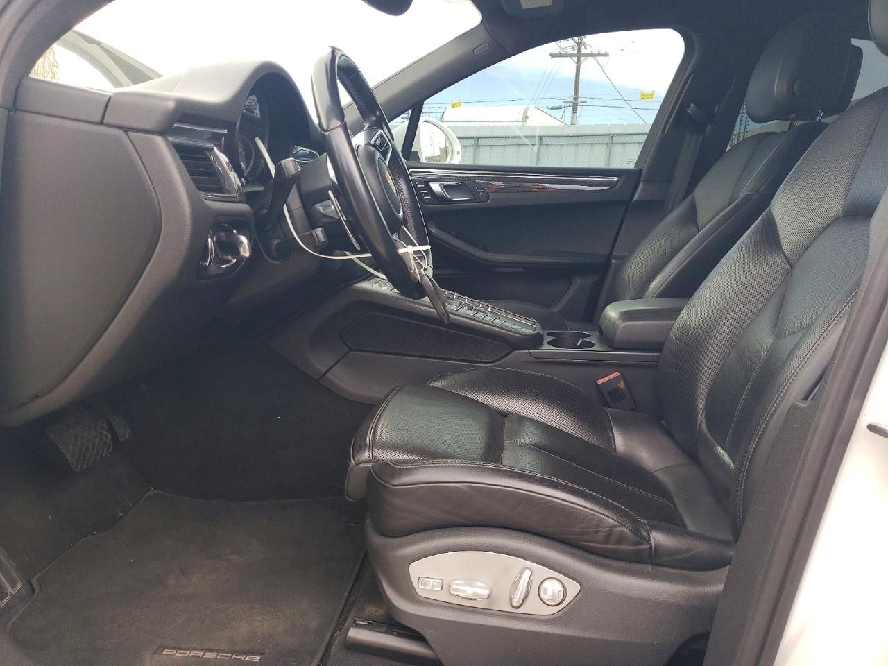 2015 Porsche Macan s