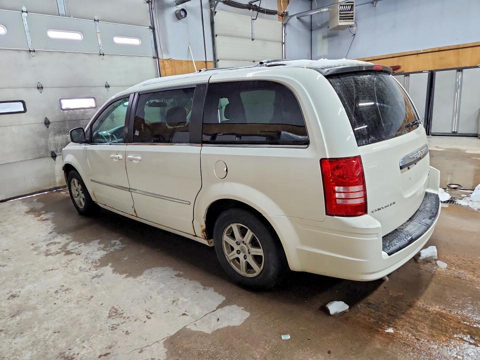 2010 Chrysler Town & Country Touring