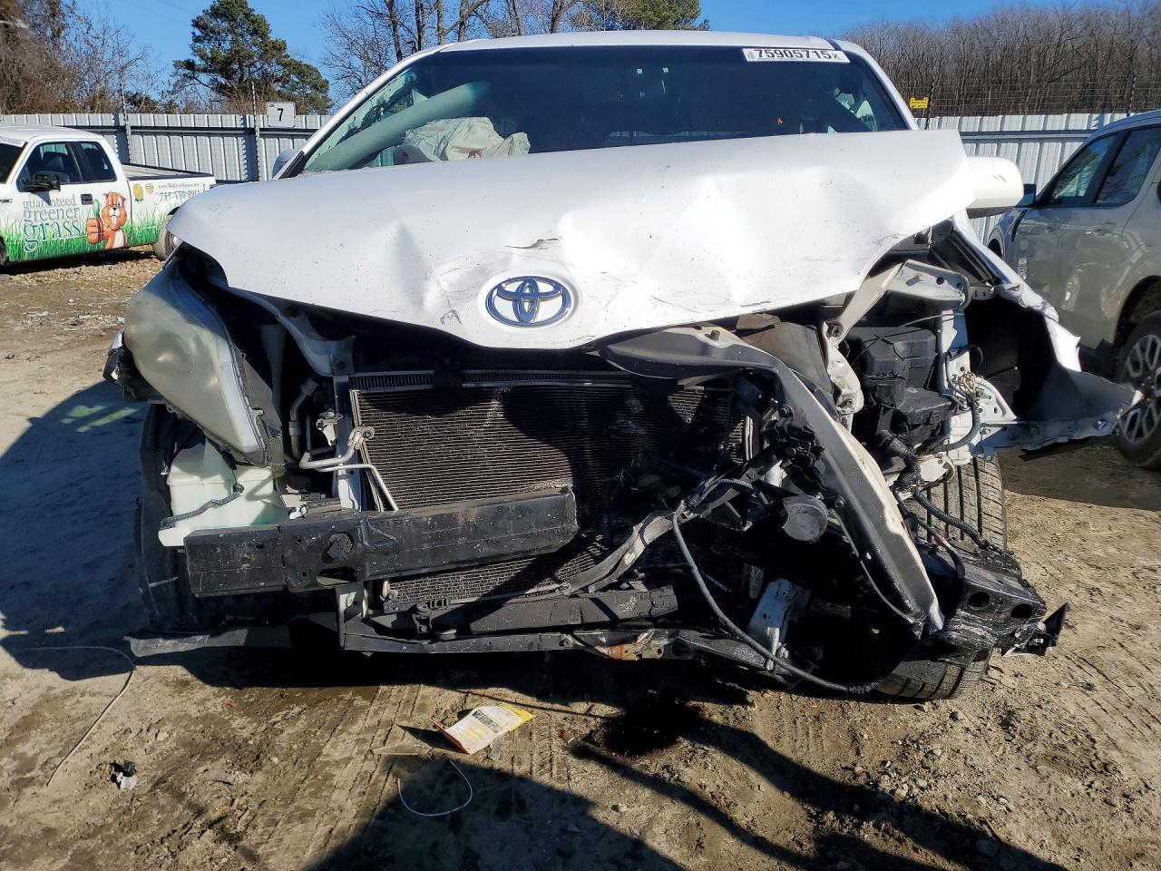 2015 Toyota Sienna le