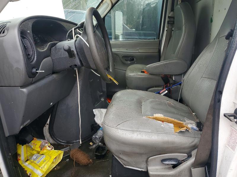 2003 Ford E350 box Truck