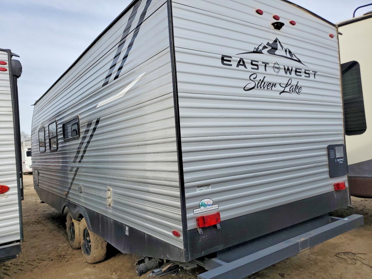 2022 East Manufacturing TO West Silver Lake Camper