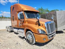 Vehiculos salvage en venta de Copart Homestead, FL: 2013 Freightliner Cascadia Semi Truck