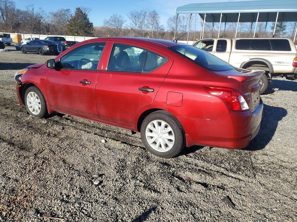 2018 Niss Versa s