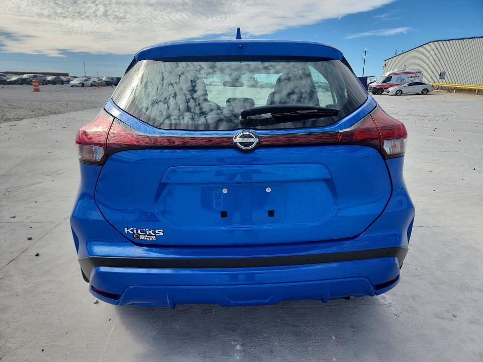 2025 Nissan Kicks Play s