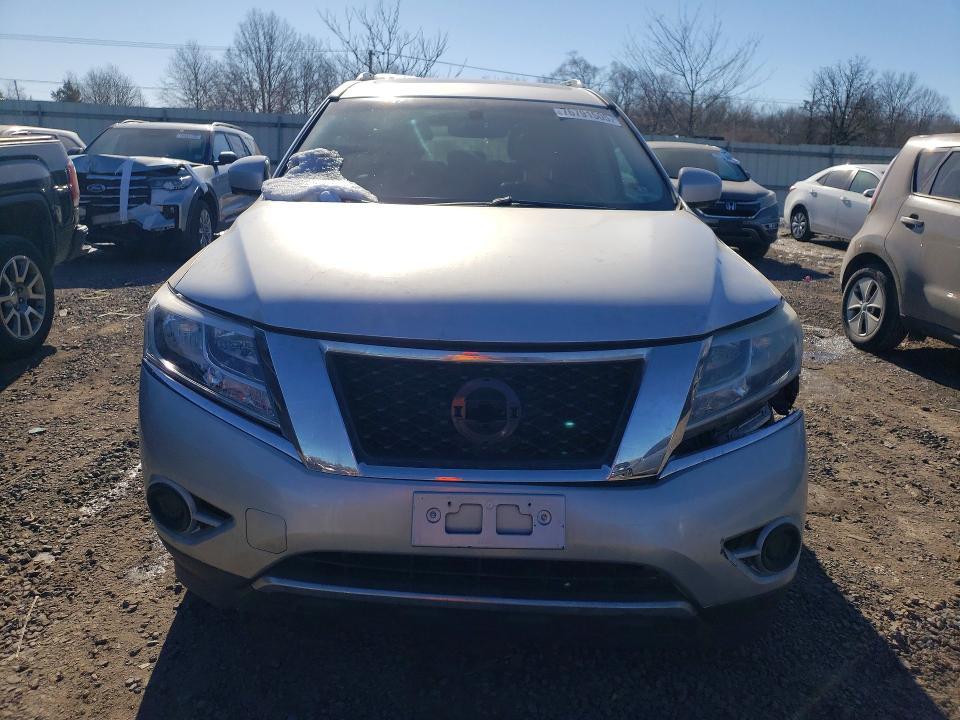 2014 Nissan Pathfinder s