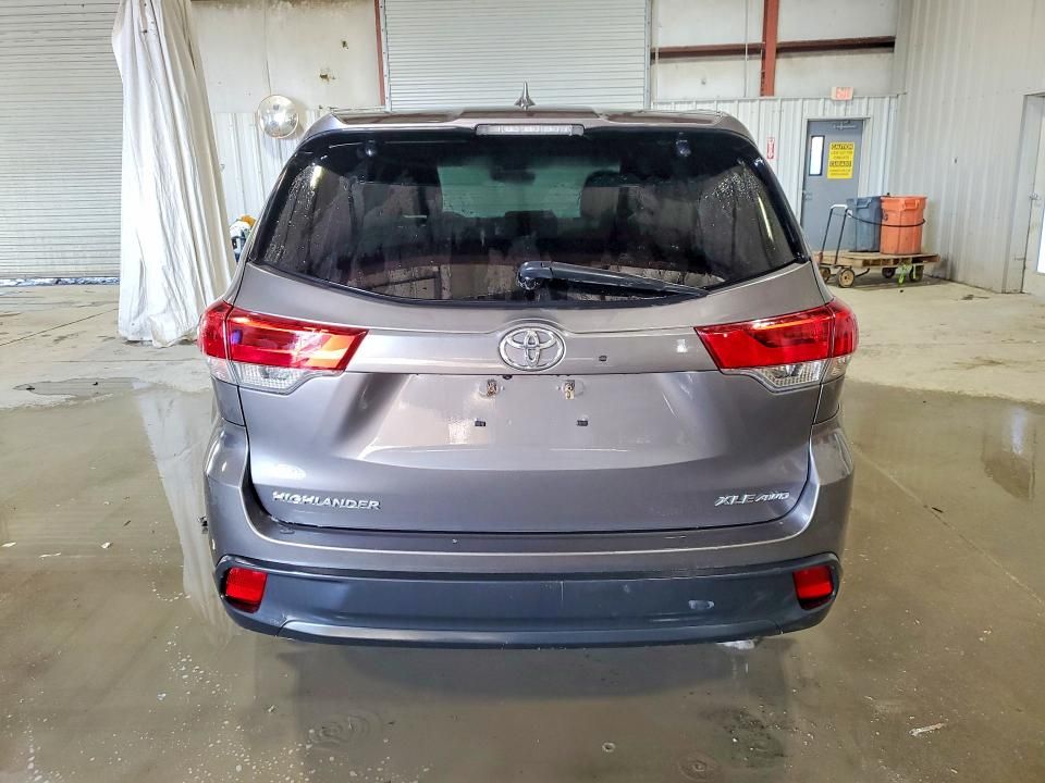 2018 Toyota Highlander xle