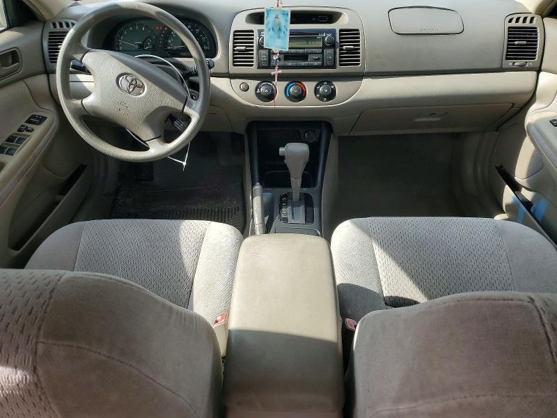 2004 Toyota Camry le