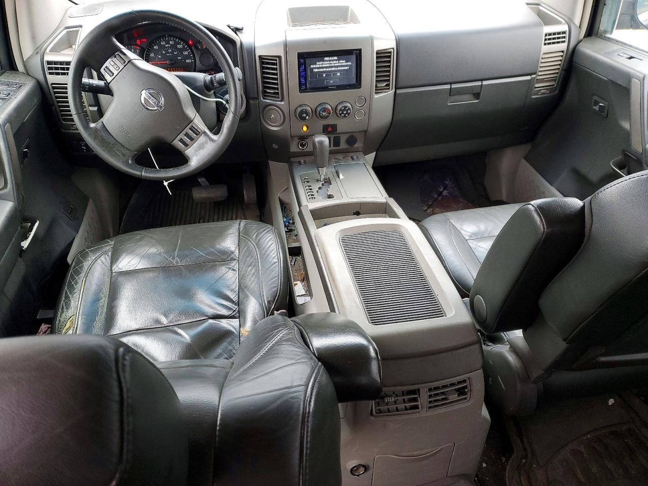 2004 Nissan Titan XE