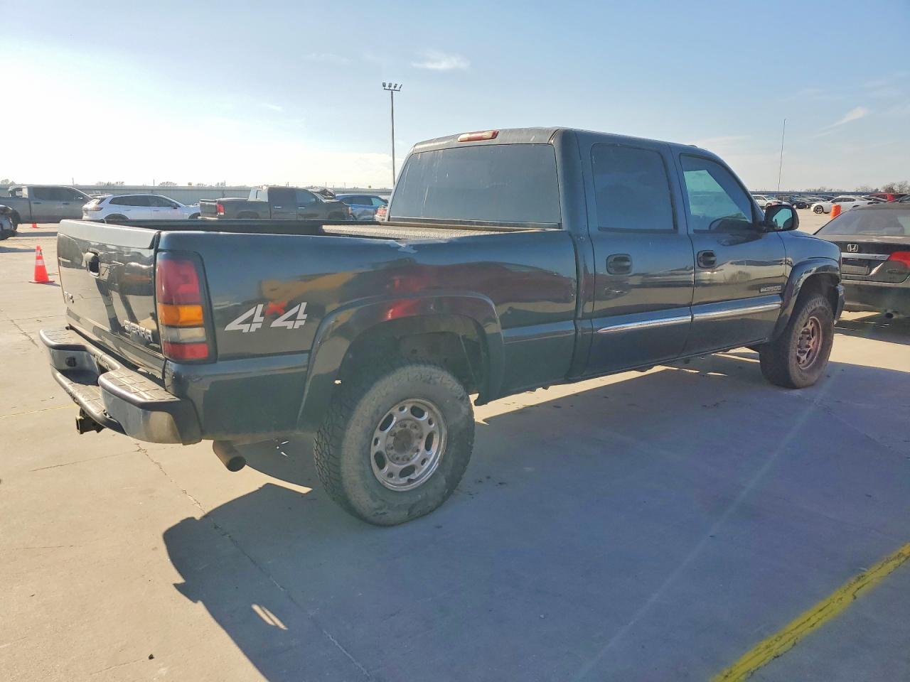 2004 GMC Sierra K2500 Crew Cab