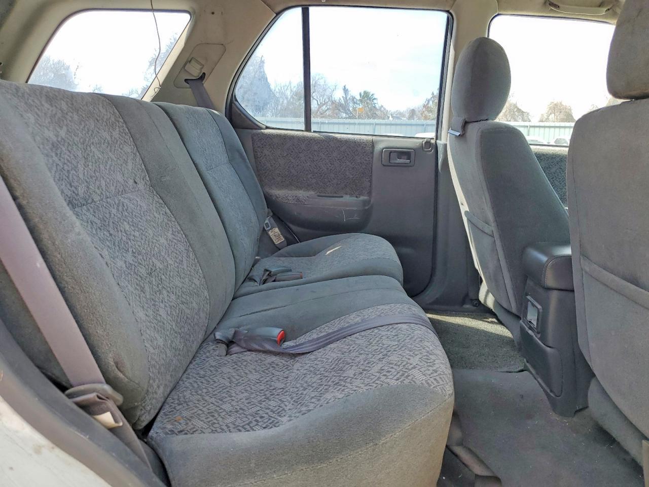 2000 Isuzu Rodeo s