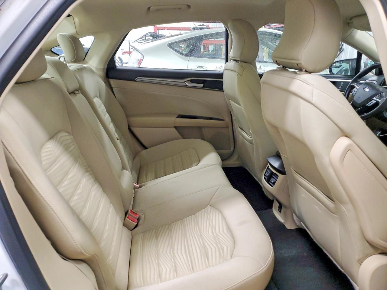 2016 Ford Fusion se