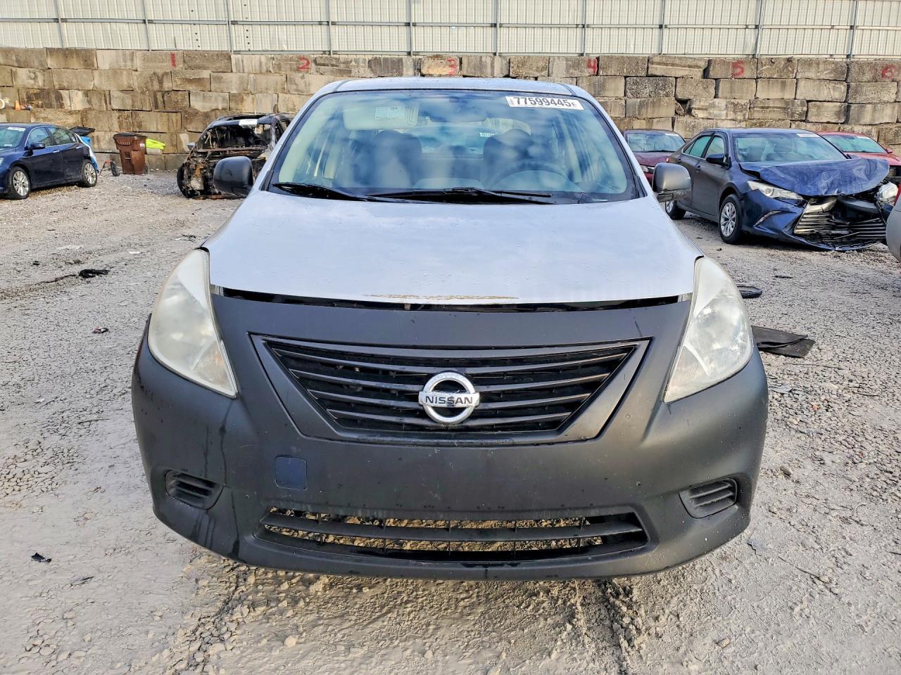 2014 Nissan Versa s