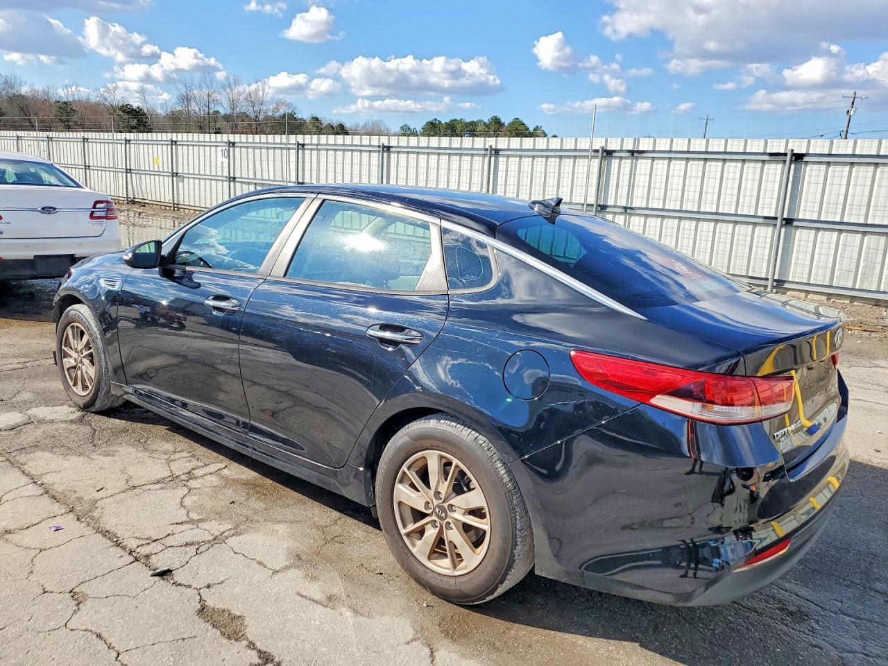 2016 KIA Optima lx