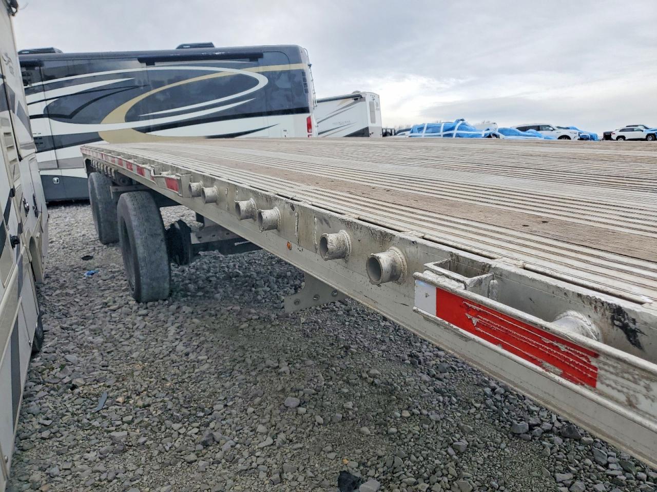 2020 East Manufacturing Trailer