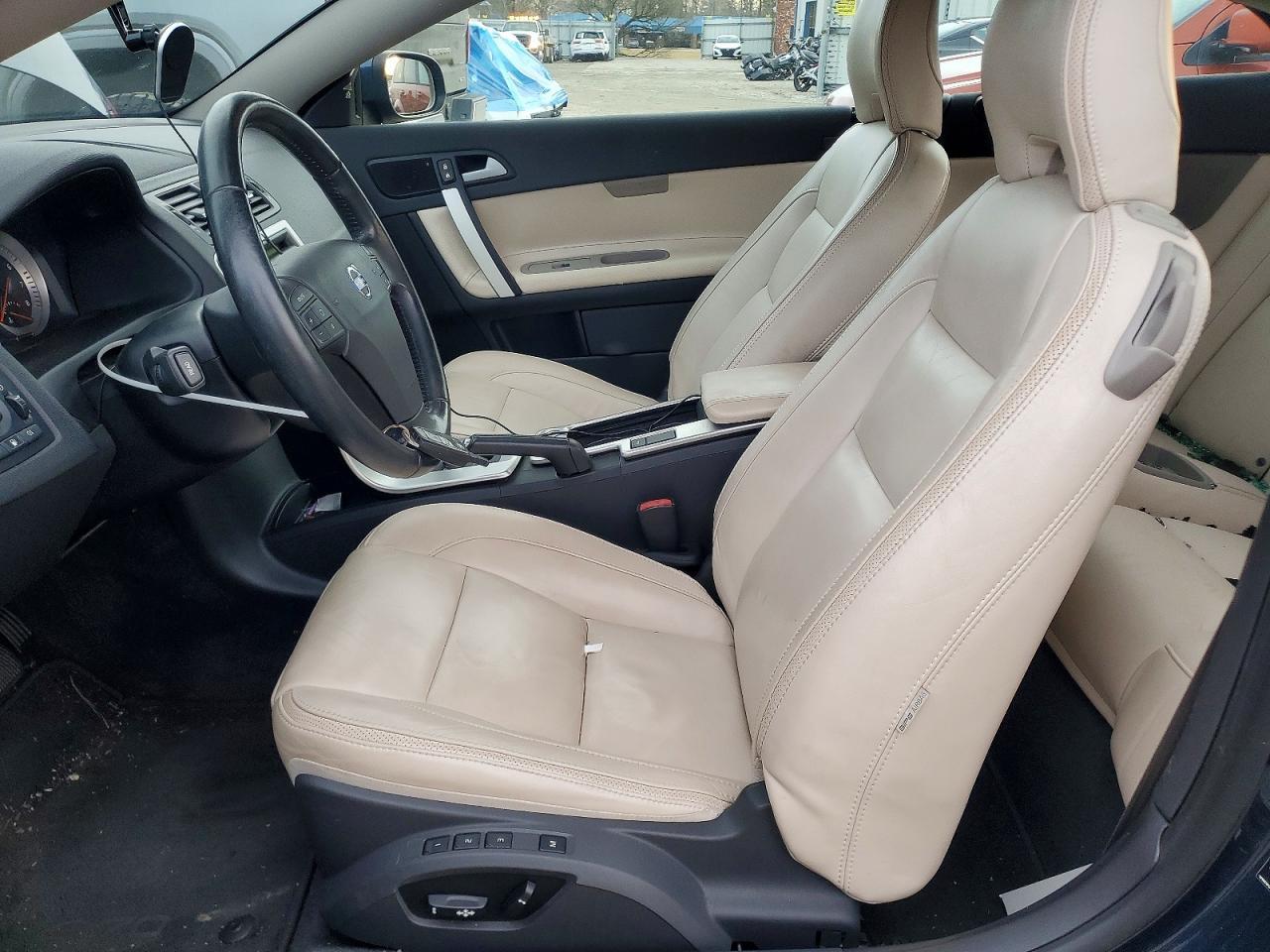 2013 Volvo C70 T5