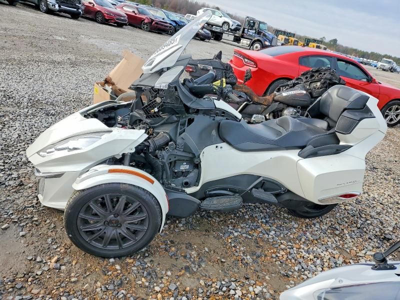 2014 Can-Am Spyder Roadster RT