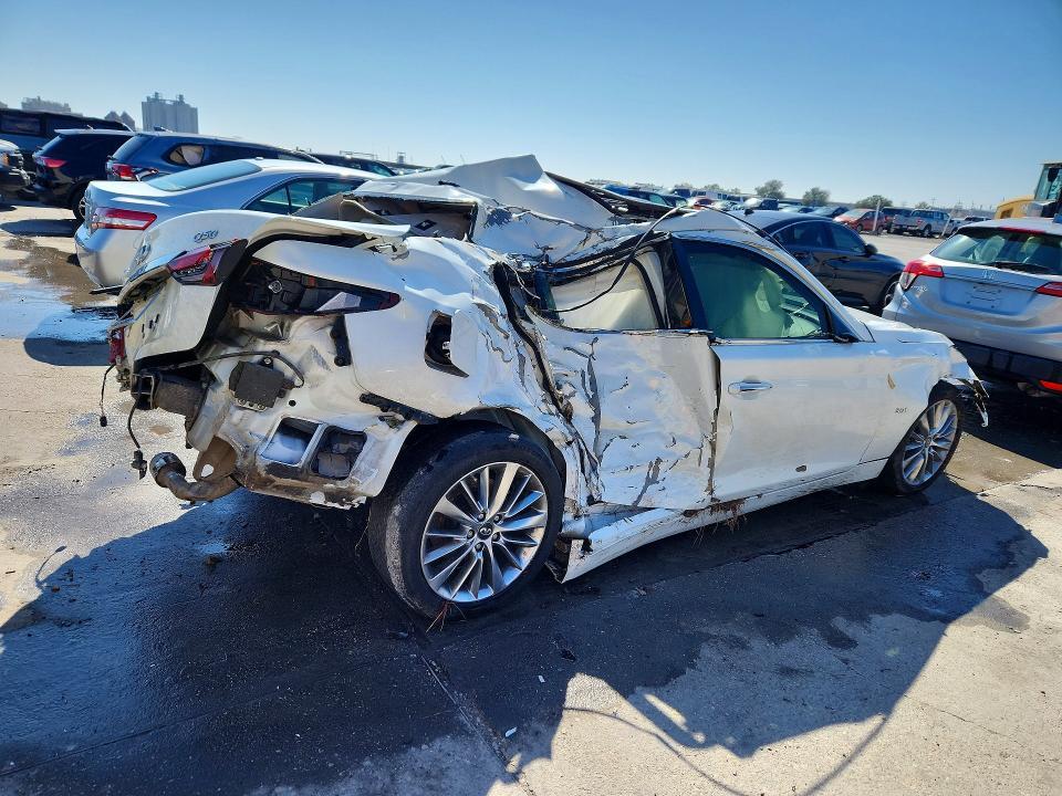 2018 Infiniti Q50 Luxe
